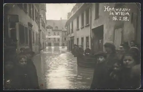 AK Wittlich, Hochwasser 1918, Kinder in einer überfluteten Strasse