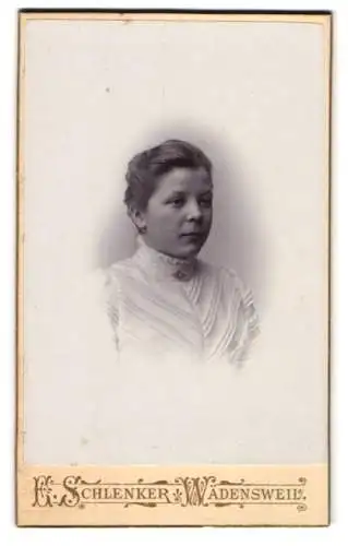 Fotografie E. Schlenker, Wädensweil, Portrait einer jungen Frau