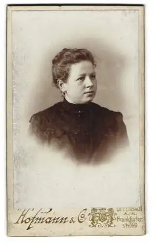 Fotografie Hofmann & Co., Offenbach am Main, Frankfurter Strasse 49, Porträt einer jungen Frau