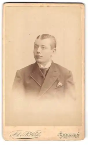 Fotografie Atelier B. Wehle, Dresden, Marienstrasse 44, Porträt eines Mannes
