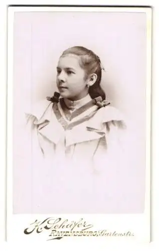 Fotografie K. Schäfer, Ravensburg, Gartenstr., Porträt eines Mädchens
