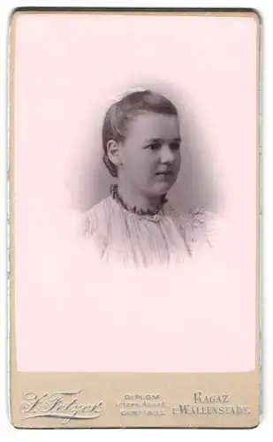 Fotografie H. Fetzer, Ragaz, Portrait einer jungen Frau