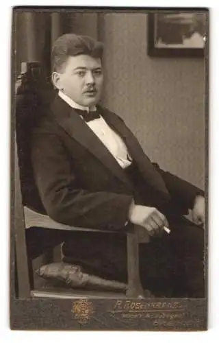 Fotografie R. Rosenkranz, Mügeln bei Dresden, Königstr. 32, Porträt eines eleganten Herrn
