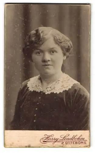Fotografie Harry Lindbohm, Göteborg, Porträt einer jungen Frau