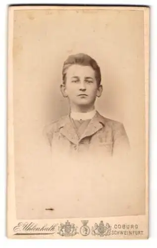 Fotografie E. Uhlenhuth, Coburg, Porträt eines jungen Mannes
