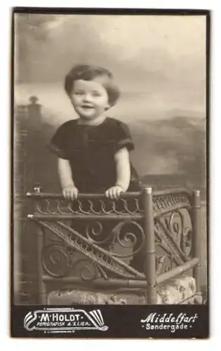 Fotografie M. Holdt, Middelfart, Søndergade, Porträt eines kleinen Kindes