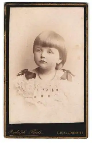 Fotografie Rudolf Thiele, Glogau, Mühlstr. 3, Porträt eines kleinen Kindes