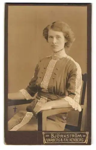 Fotografie Björkström, Varberg, Torggatan, Porträt einer Dame