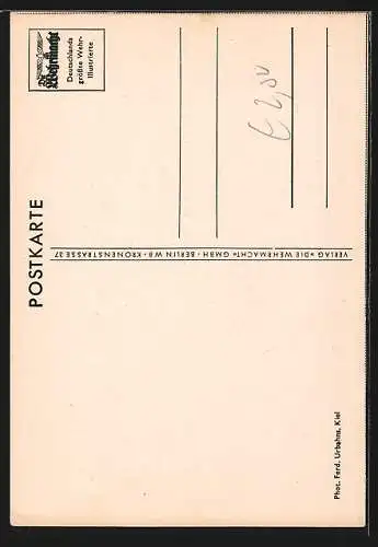 AK Laboe, Marine-Ehrenmal, U-Boot-Matrosen im Marsch