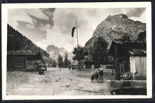 AK Falzturn Alpe, Kinder am Strassenrand