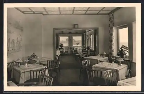 Foto-AK Hohwacht / Ostsee, Innenansicht Milchgaststätte Haus am Meer