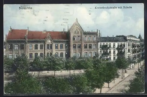 AK Berlin-Neukölln, Knesebeckstrasse mit Schule