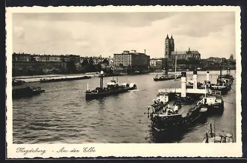 AK Magdeburg, Elbepartie mit Dampfer und Blick auf die Altstadt