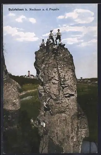AK Neuhaus / Pegnitz, Bergsteiger Seilschaft erklimmt den Sulzfelsen