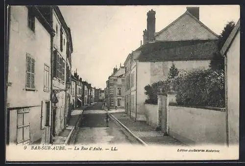 AK Bar-sur-Aube, La Rue d`Aube