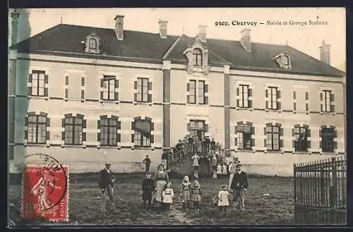 AK Chervey, Mairie et Groupe Scolaire avec enfants posant devant le bâtiment