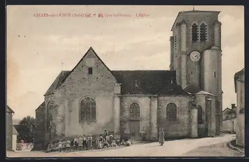AK Celles-sur-Ource, L`église avec villageois devant la facade