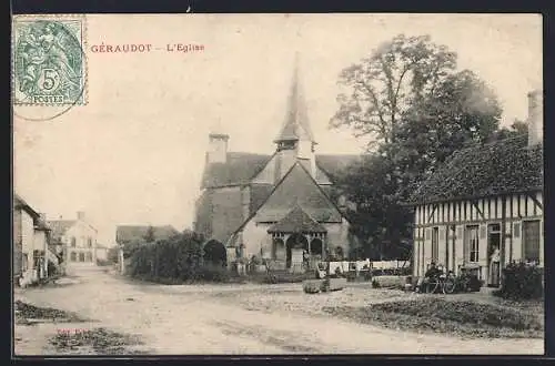 AK Géraudot, L`église et rue du village avec maisons à colombages