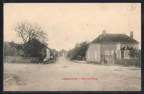AK Géraudot, Rue de Piney avec maisons et arbres en bordure de route