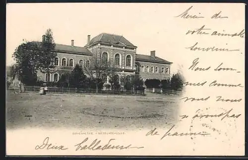 AK Aix-en-Othe, Vue de l`école entourée de jardins