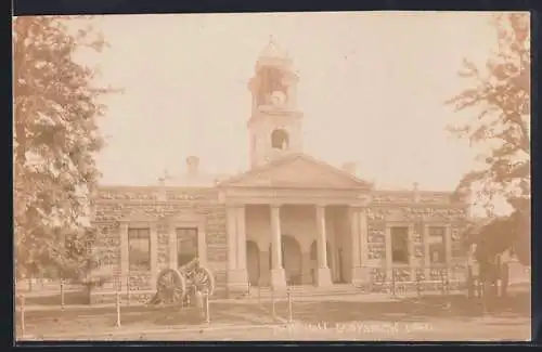 AK Ladysmith, Town Hall with Cannons