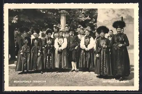 AK Mann und Frauen in Montafoner Trachten, Gruppenbild