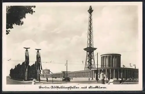 Foto-AK Berlin-Charlottenburg, Ausstellungshallen mit Funkturm