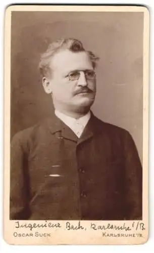 Fotografie Oscar Suck, Karlsruhe i. B., Kaiserstrasse 223, Alfred Bach im Porträt