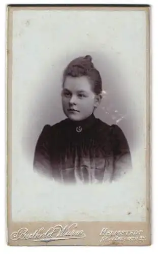 Fotografie Berthold Wurm, Helmstedt, Neumärkerstr. 25, Helene Bertold im Porträt