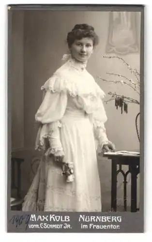 Fotografie Max Kolb, Nürnberg, Frauentor, Elise im Jahr 1909
