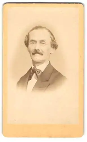 Fotografie Julius Zschille, Berlin, Neue Königstr. Nr. 1, Boguslav Schwebel im Porträt