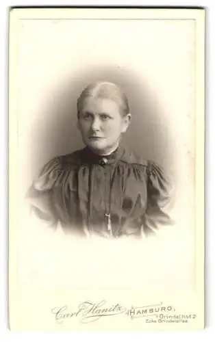 Fotografie Carl Hanitz, Hamburg, Grindelhof 2, Frau Wegener im Porträt