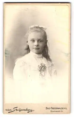 Fotografie van Struyvenberg, Bad Freienwalde a. O., Brunnenstr. 9, Gertrud R. als junges Mädchen