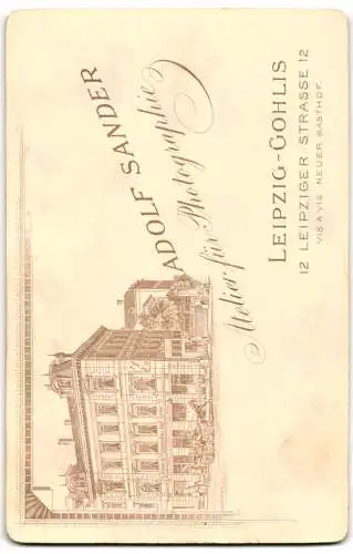 Fotografie Adolf Sander, Leipzig, Ansicht Leipzig, Kaserne des 7. köngl. sächs. Inf.-Rgt. König Georg Nr. 106, Soldat