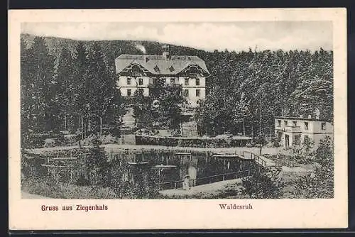 AK Ziegenhals, Sanatorium Waldesruh mit Teich und Nebengebäude aus der Vogelschau