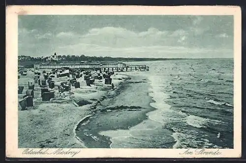 AK Misdroy, Ostseestrand mit Strandkörben und Umkleidekabinen