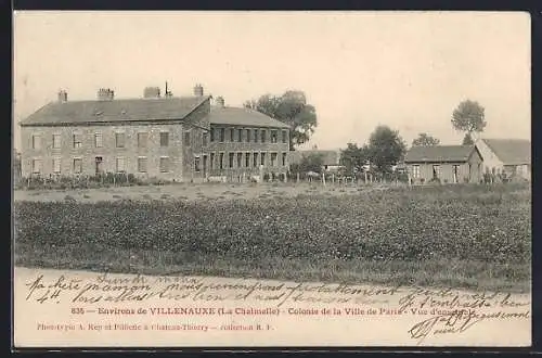 AK Villenauxe, Colonie de la Ville de Paris avec bâtiments et champs environnants