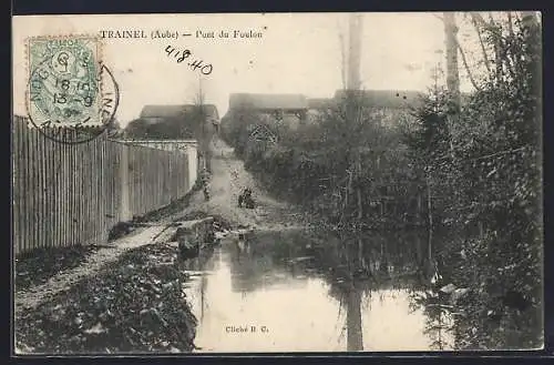 AK Trainel, Pont du Foulon et chemin bordé d`arbres