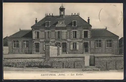 AK Saint-Phal, Les Écoles