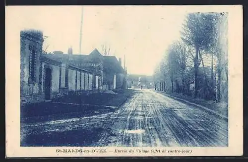 AK Saint-Mards-en-Othe, Entrée du Village, effet de contre-jour