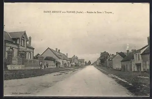AK Saint-Benoît-sur-Vanne, Route de Sens à Troyes