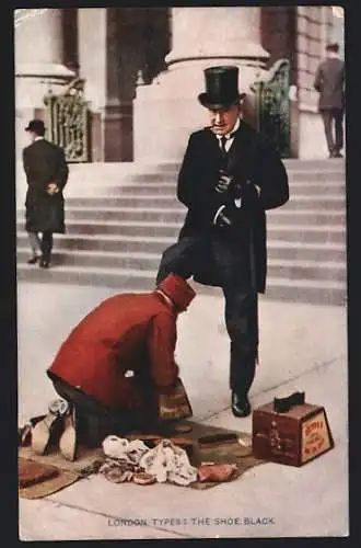 AK London, Schuhputzer bedient einen Kunden