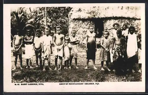 AK Suva /Fiji, Group of mountaineers` children