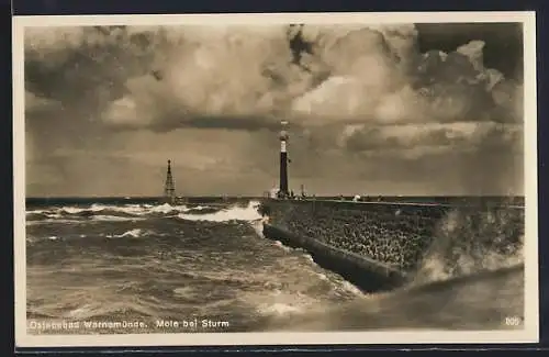 AK Warnemünde, Mole bei Sturm
