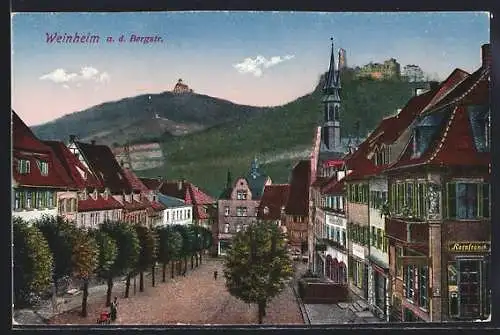 AK Weinheim / Bergstrasse, Strassenpartie mit Blick zur Burgruine