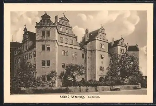 AK Annaburg, Schlosshof