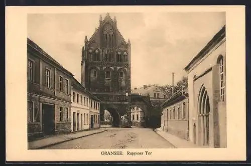AK Gransee, Strassenpartie mit Ruppiner Tor