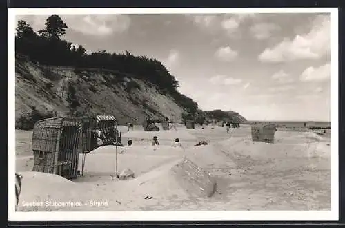 AK Stubbenfelde, Strand mit Besuchern