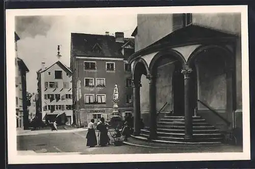 AK Chur, St. Martinsplatz mit Cafe Falken und Passanten