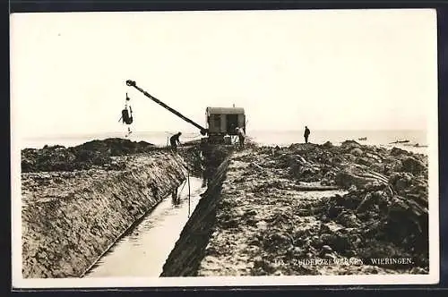 AK Wieringen, Het graven van slooten voor de verkaveling van de Wieringermeer